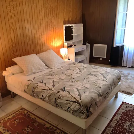 Jules Ferry, 4 * Angoulême