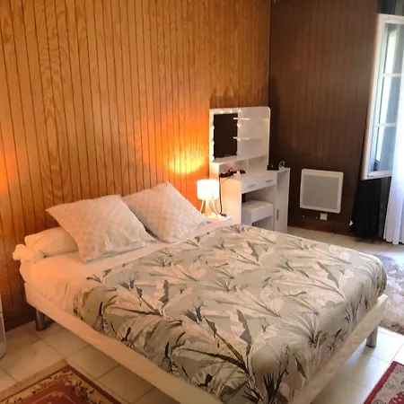 Jules Ferry, 4 Apartament