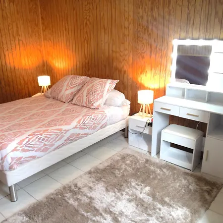 Apartament Jules Ferry, 4 *