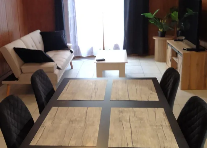 Jules Ferry, 4 Apartment Angouleme