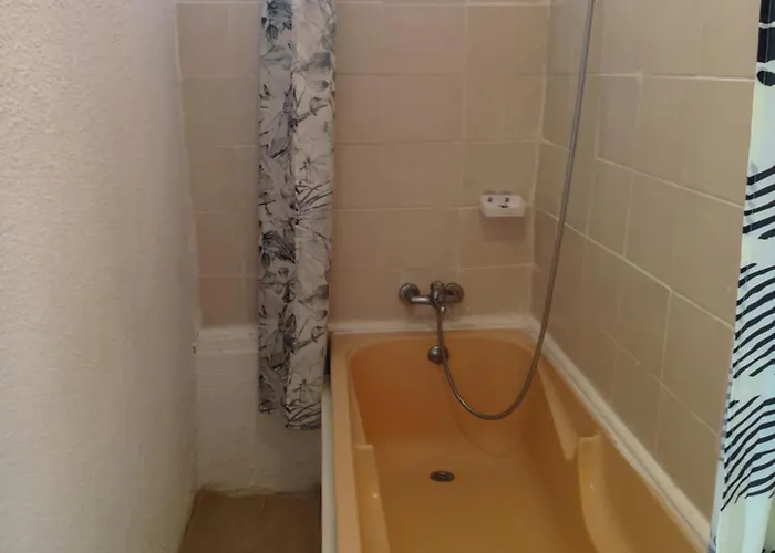 Jules Ferry, 4 * Angouleme